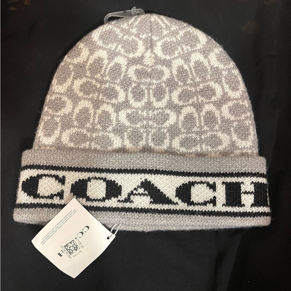 COACH HAT. NWT